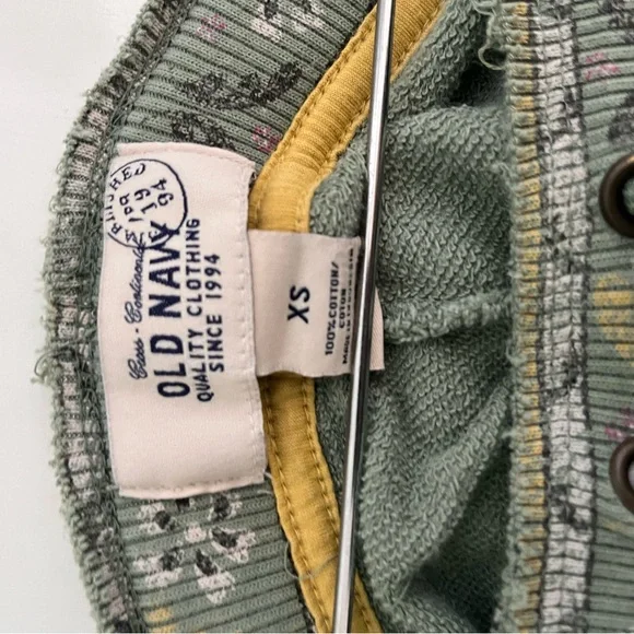 Old Navy Green Paisley Sleep Shorts - Picture 3 of 3